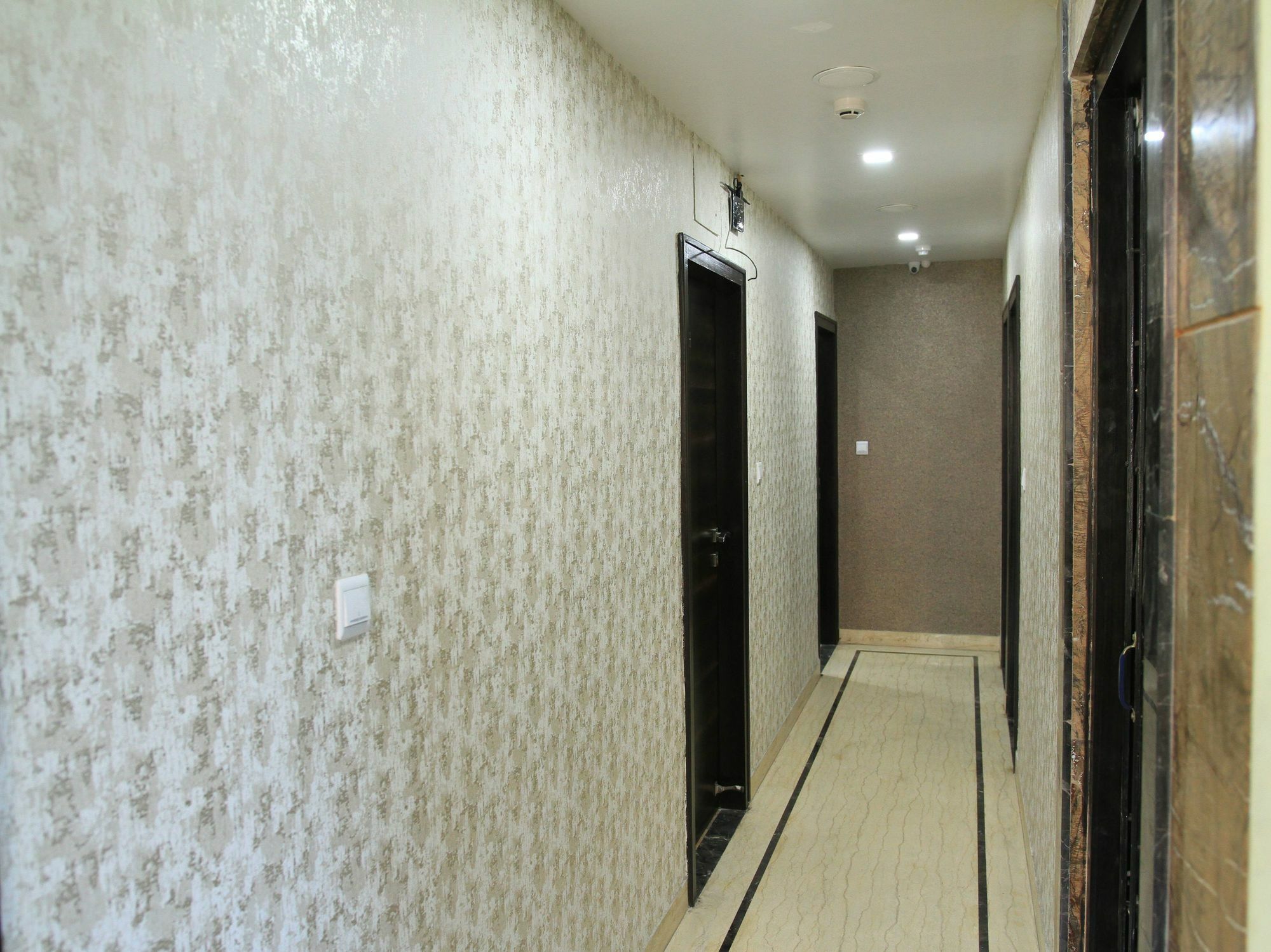 Oyo 7790 Hotel Royal Height Calcutta Exterior foto